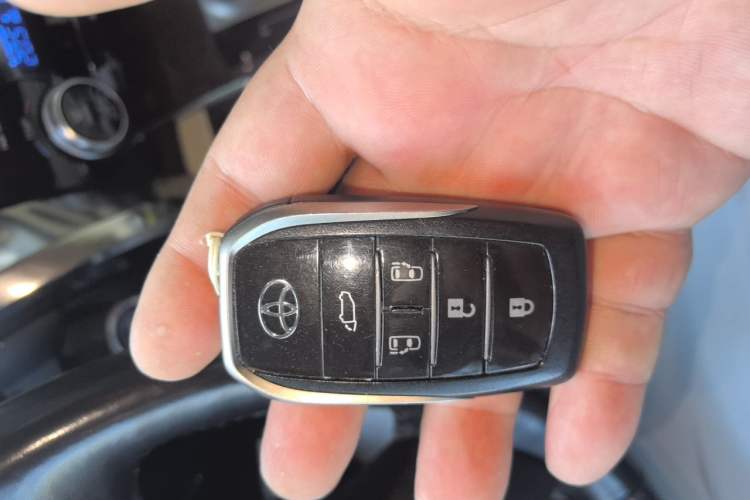 Used Toyota Alphard 2021 Dual-Motor 2.5L Premium Edition Vehicle Key