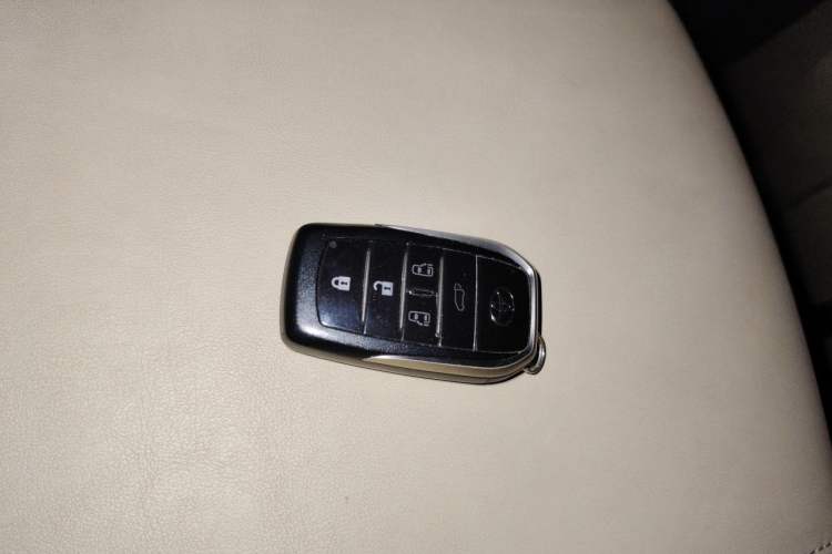 Used Toyota Alphard 2021 Dual-Engine 2.5L Prestige Edition Vehicle Key