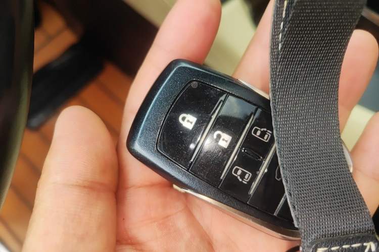 Used Toyota Alphard 2021 Dual-Engine 2.5L Luxury Edition Vehicle Key