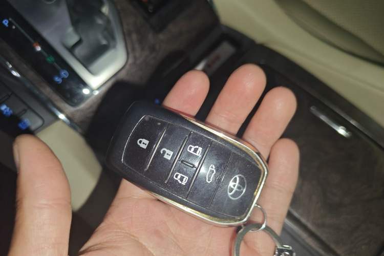 Used Toyota Alphard 2021 Dual-Motor 2.5L Premium Edition Vehicle Key