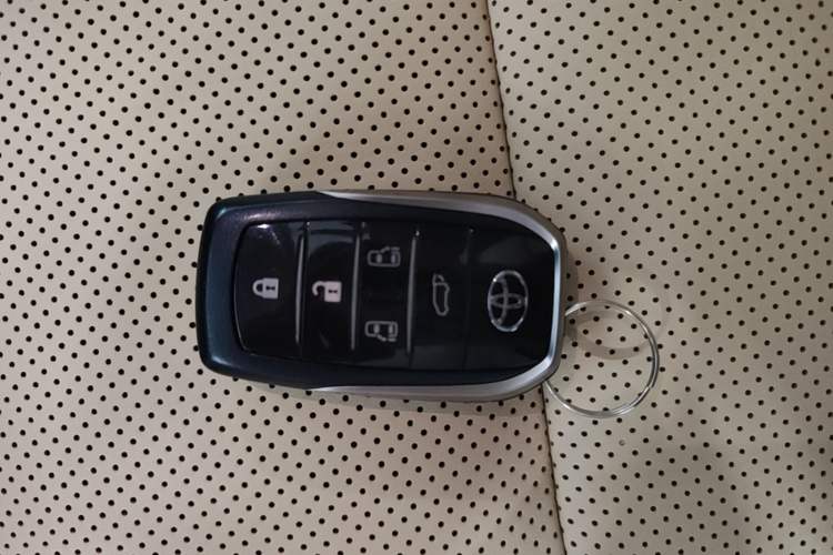 Used Toyota Alphard 2021 Dual-Engine 2.5L Prestige Edition Vehicle Key