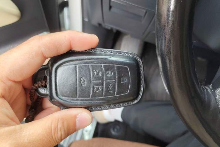 Used Toyota Alphard 2021 Dual-Engine 2.5L Luxury Edition Vehicle Key