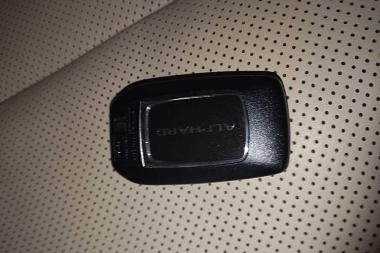Used Toyota Alphard 2021 Dual-Motor 2.5L Premium Edition Vehicle Key