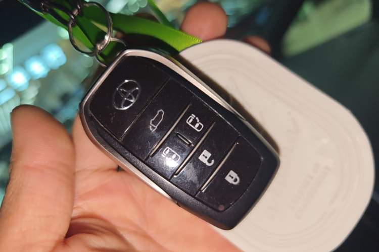 Used Toyota Alphard 2021 Dual-Motor 2.5L Premium Edition Vehicle Key