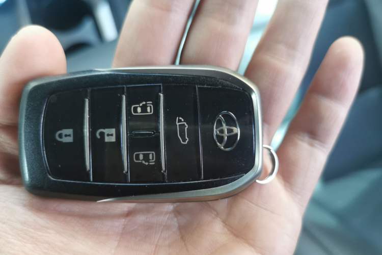 Used Toyota Alphard 2021 Dual-Motor 2.5L Premium Edition Vehicle Key