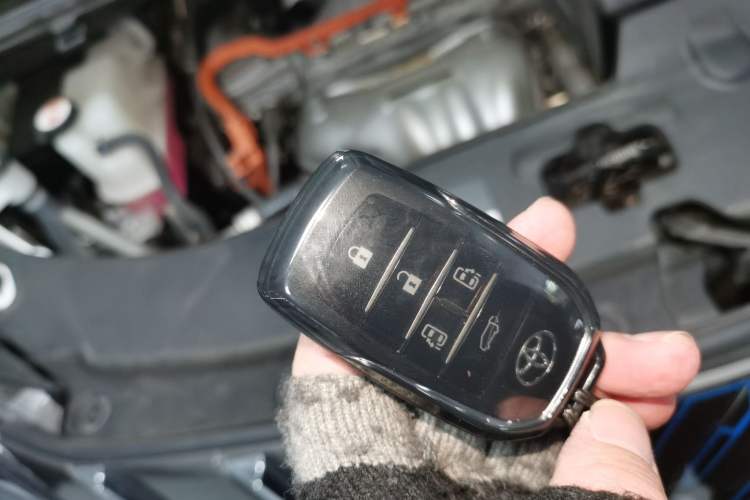 Used Toyota Alphard 2021 Dual-Engine 2.5L Prestige Edition Vehicle Key