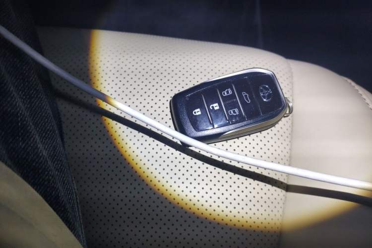 Used Toyota Alphard 2021 Dual-Motor 2.5L Premium Edition Vehicle Key