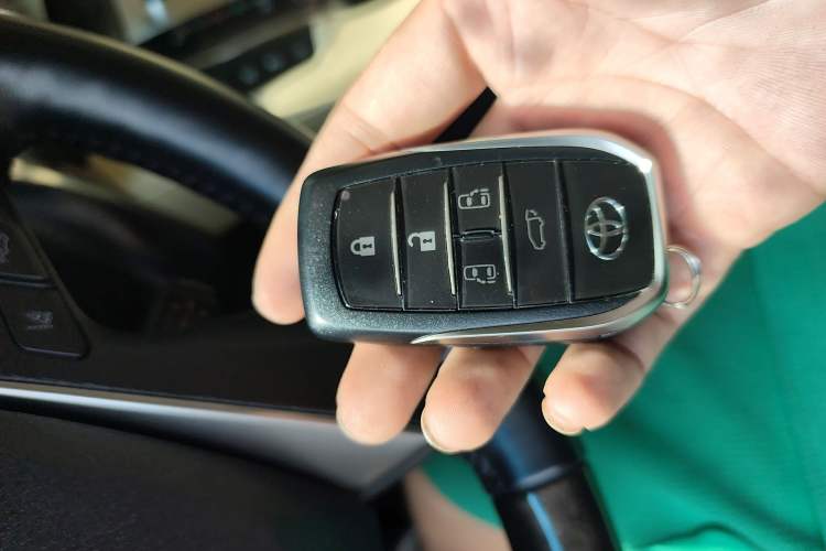 Used Toyota Alphard 2021 Dual-Engine 2.5L Prestige Edition Vehicle Key