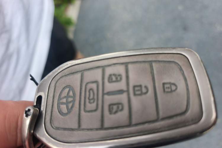 Used Toyota Alphard 2021 Dual-Engine 2.5L Luxury Edition Vehicle Key
