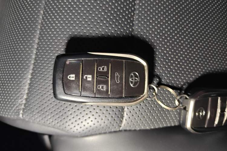 Used Toyota Alphard 2021 Dual-Motor 2.5L Premium Edition Vehicle Key
