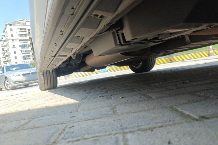 Used Toyota Alphard 2023 Dual-Motor 2.5L Premium Golden Edition Chassis Front Right
