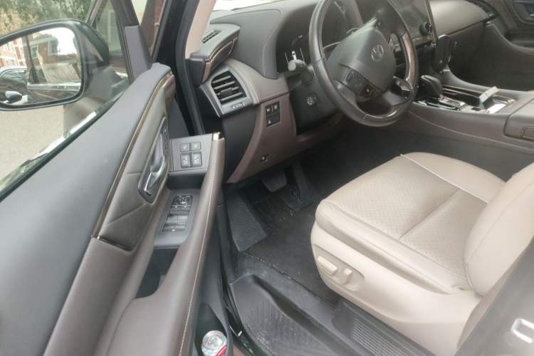 Used Toyota Alphard 2023 Dual-Motor 2.5L Premium Golden Edition Driver Seat