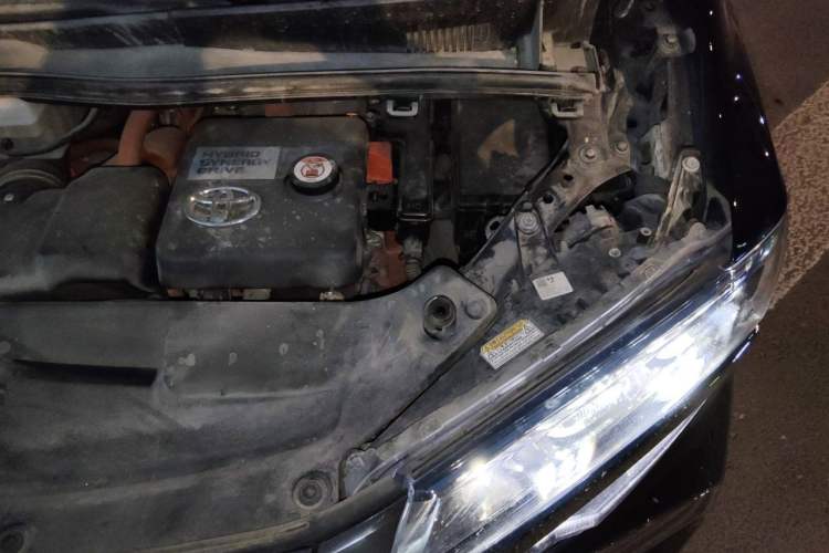 Used Toyota Alphard 2023 Dual-Motor 2.5L Premium Golden Edition Engine Bay Left