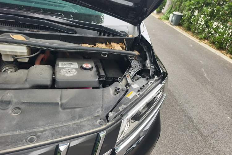 Used Toyota Alphard 2023 Dual-Motor 2.5L Premium Golden Edition Engine Bay Left