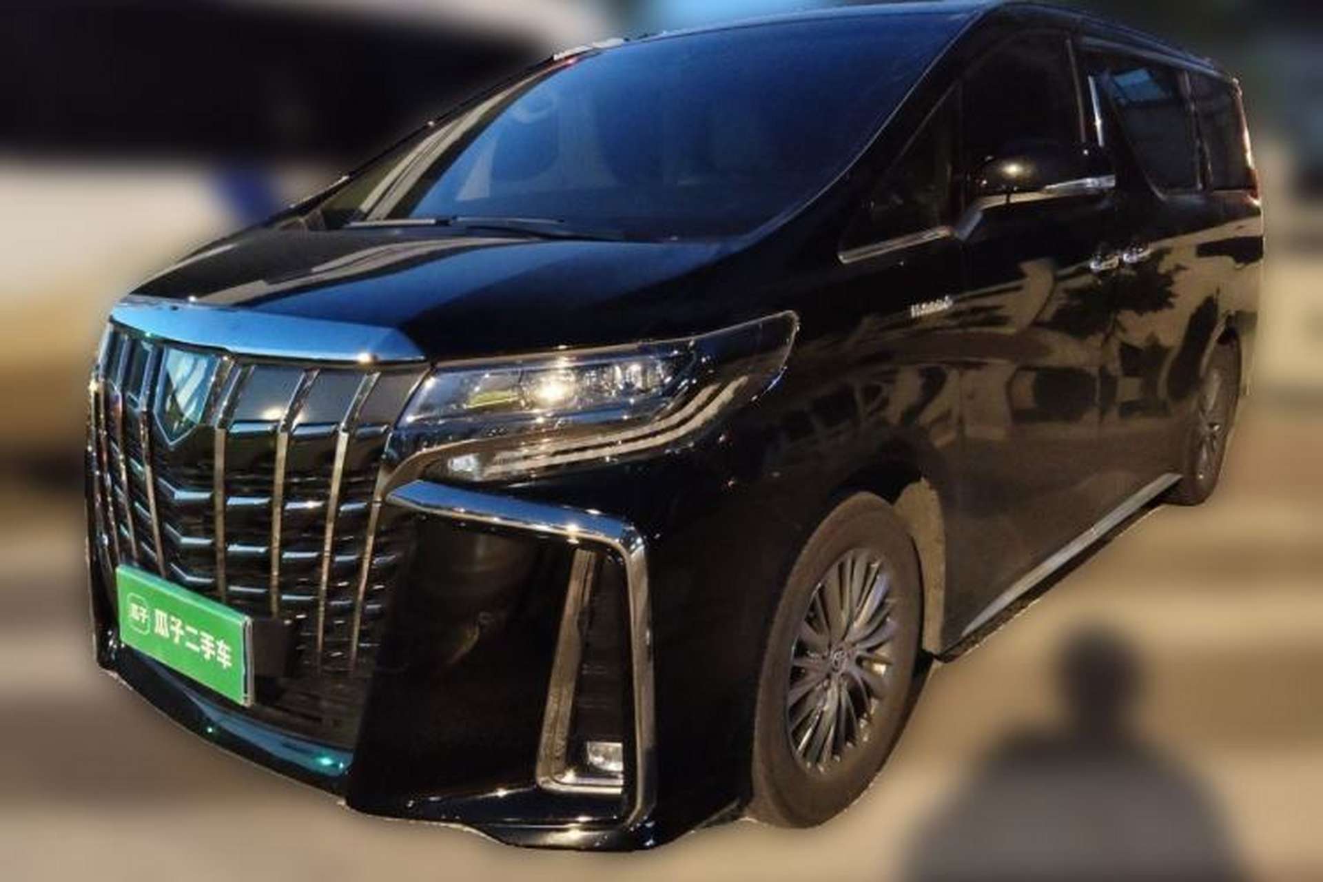 Used Toyota Alphard 2023 Dual-Motor 2.5L Premium Golden Edition Front Left 45 Deg