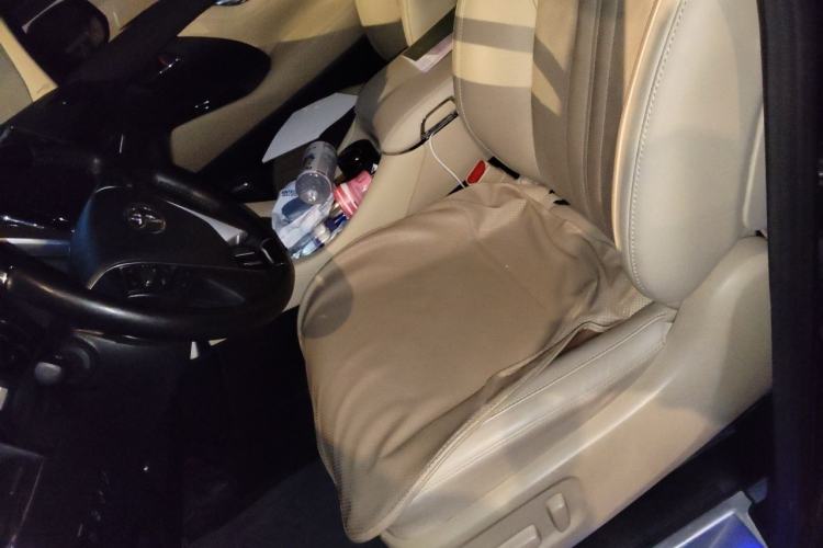 Used Toyota Alphard 2023 Dual-Motor 2.5L Premium Golden Edition Left Front Seat