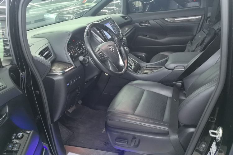 Used Toyota Alphard 2023 Dual-Motor 2.5L Premium Golden Edition Left Front Seat