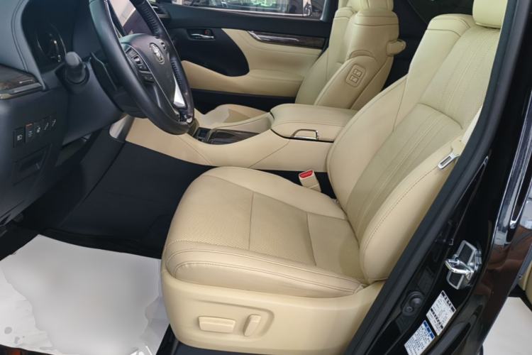 Used Toyota Alphard 2023 Dual-Motor 2.5L Premium Golden Edition Left Front Seat