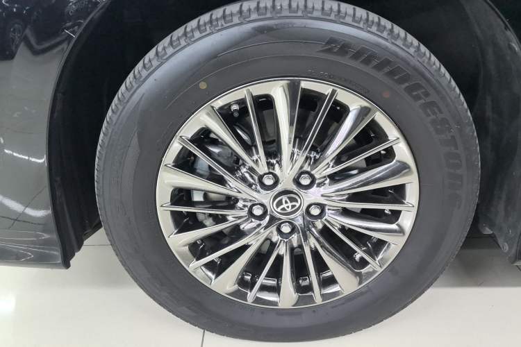 Used Toyota Alphard 2023 Dual-Motor 2.5L Premium Golden Edition Left Front Wheel Hub