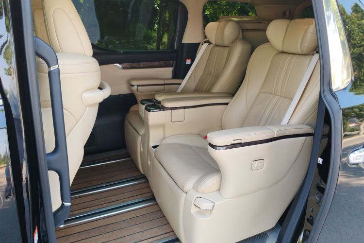 Used Toyota Alphard 2023 Dual-Motor 2.5L Premium Golden Edition Left Rear Seat