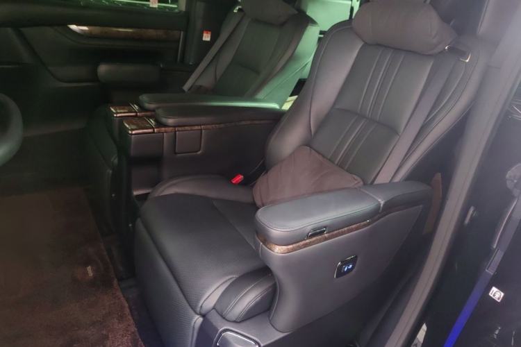 Used Toyota Alphard 2023 Dual-Motor 2.5L Premium Golden Edition Left Rear Seat