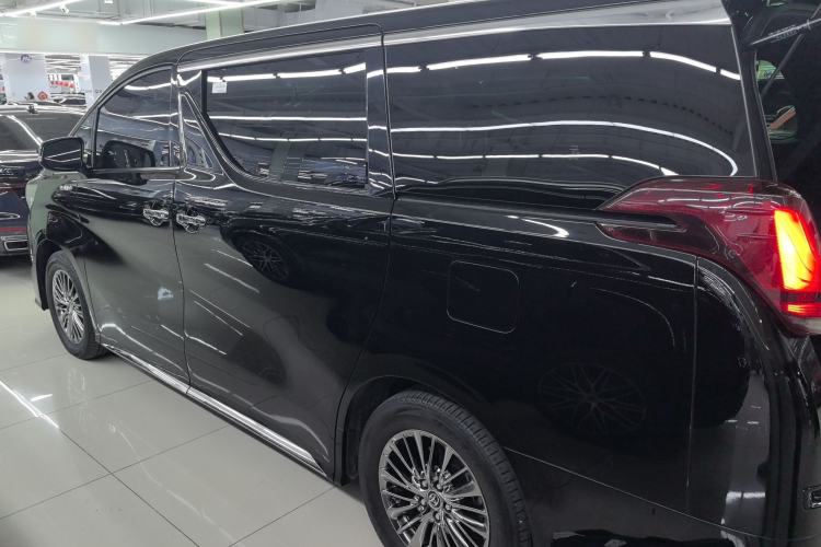 Used Toyota Alphard 2023 Dual-Motor 2.5L Premium Golden Edition Left Side