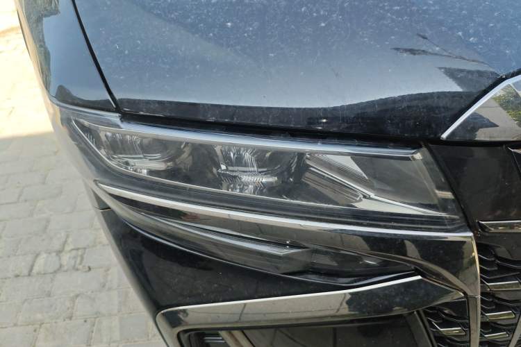 Used Toyota Alphard 2023 Dual-Motor 2.5L Premium Golden Edition Right Front Headlight