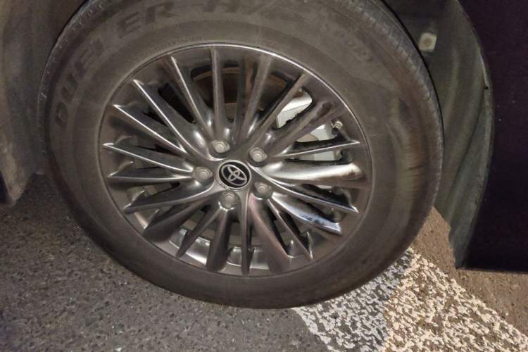 Used Toyota Alphard 2023 Dual-Motor 2.5L Premium Golden Edition Right Front Wheel Hub