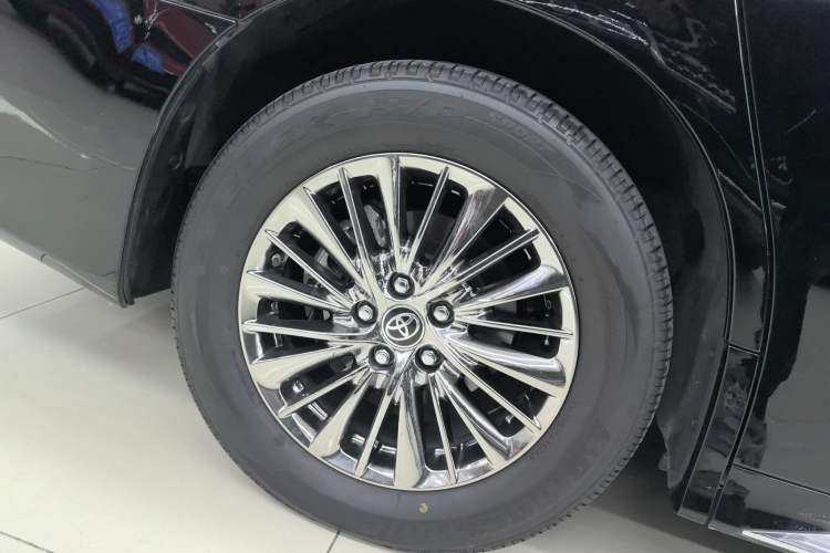 Used Toyota Alphard 2023 Dual-Motor 2.5L Premium Golden Edition Right Rear Wheel Hub