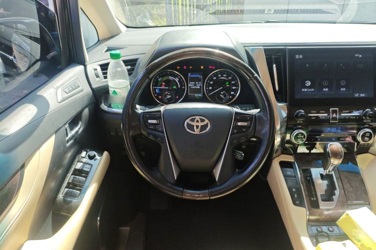 Used Toyota Alphard 2023 Dual-Motor 2.5L Premium Golden Edition Steering Wheel