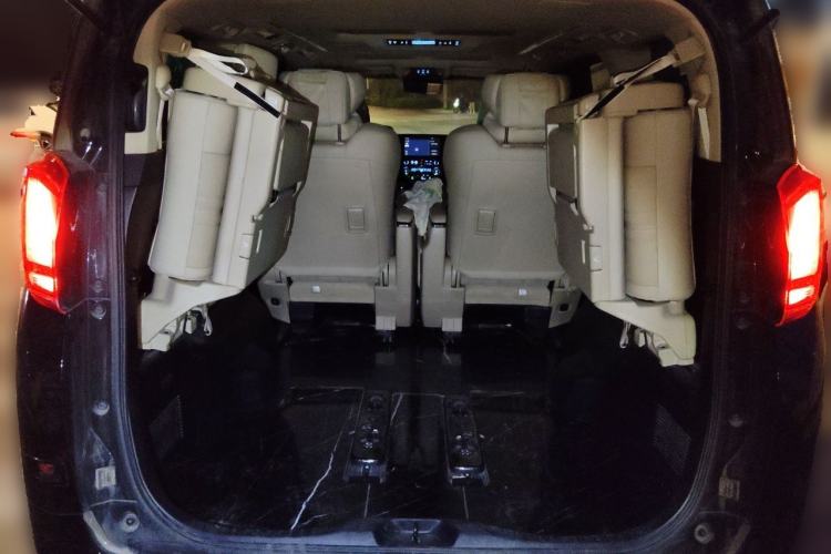 Used Toyota Alphard 2023 Dual-Motor 2.5L Premium Golden Edition Trunk