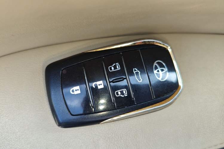 Used Toyota Alphard 2023 Dual-Motor 2.5L Premium Golden Edition Vehicle Key
