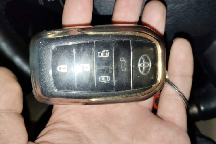 Used Toyota Alphard 2023 Dual-Motor 2.5L Premium Golden Edition Vehicle Key