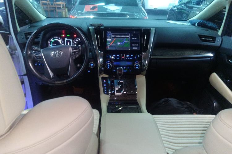Used Toyota Alphard 2023 Dual-Motor 2.5L Premium Golden Edition Center Console