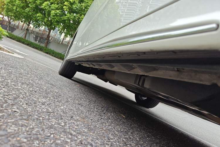 Used Toyota Alphard 2023 Dual-Motor 2.5L Premium Golden Edition Chassis Front Right