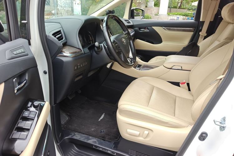Used Toyota Alphard 2023 Dual-Motor 2.5L Premium Golden Edition Driver Seat