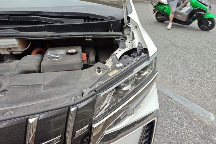 Used Toyota Alphard 2023 Dual-Motor 2.5L Premium Golden Edition Engine Bay Left