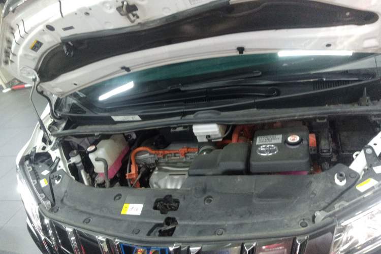 Used Toyota Alphard 2023 Dual-Motor 2.5L Premium Golden Edition Engine Bay