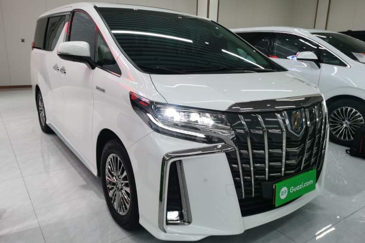 Used Toyota Alphard 2023 Dual-Motor 2.5L Premium Golden Edition Front Right 45 Deg