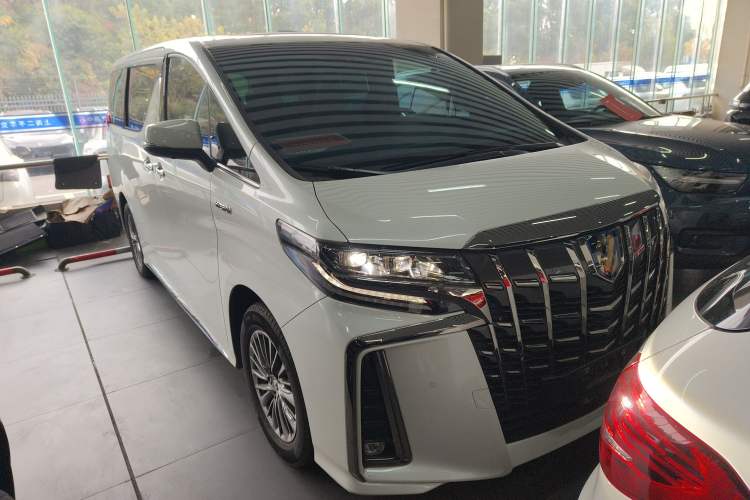 Used Toyota Alphard 2023 Dual-Motor 2.5L Premium Golden Edition Front Right 45 Deg