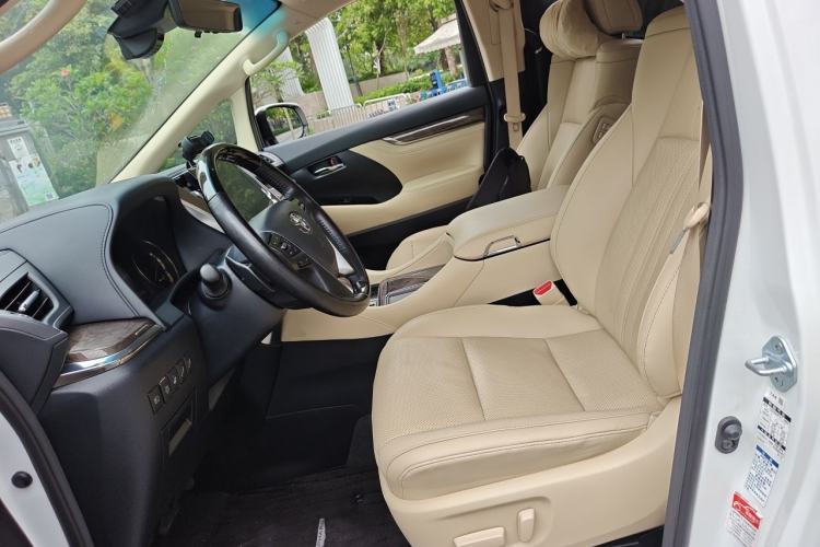 Used Toyota Alphard 2023 Dual-Motor 2.5L Premium Golden Edition Left Front Seat