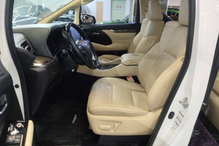 Used Toyota Alphard 2023 Dual-Motor 2.5L Premium Golden Edition Left Front Seat