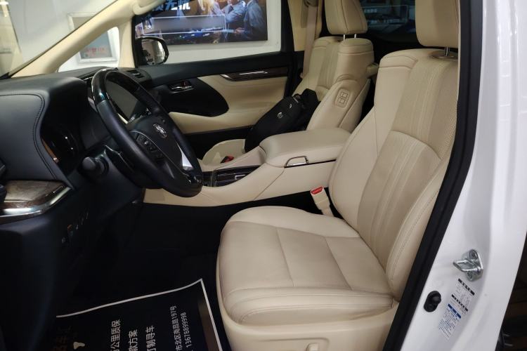 Used Toyota Alphard 2023 Dual-Motor 2.5L Premium Golden Edition Left Front Seat