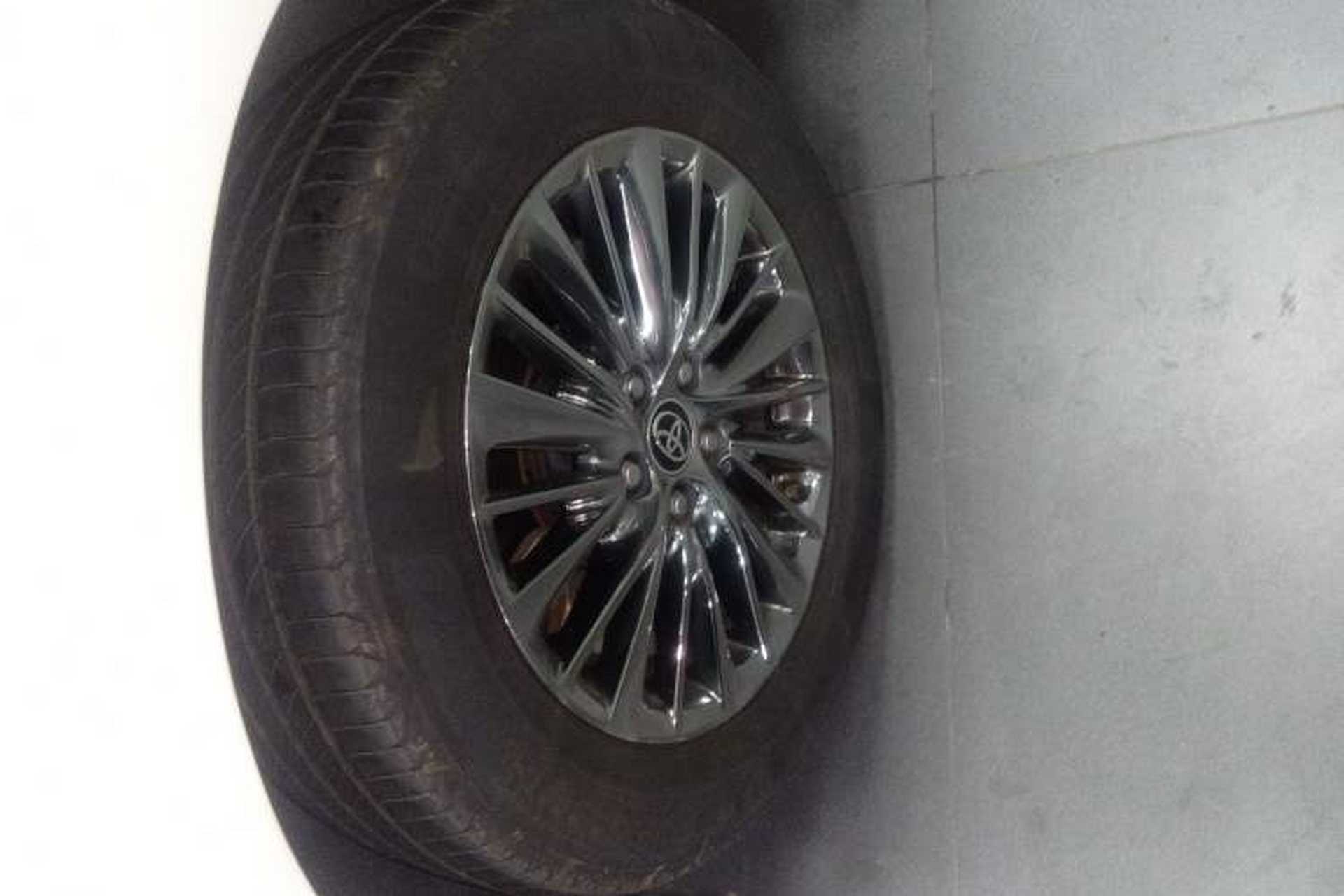 Used Toyota Alphard 2023 Dual-Motor 2.5L Premium Golden Edition Left Front Wheel Hub