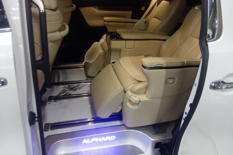 Used Toyota Alphard 2023 Dual-Motor 2.5L Premium Golden Edition Left Rear Seat