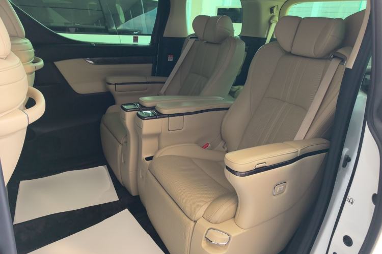 Used Toyota Alphard 2023 Dual-Motor 2.5L Premium Golden Edition Left Rear Seat