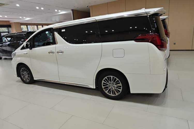 Used Toyota Alphard 2023 Dual-Motor 2.5L Premium Golden Edition Left Side