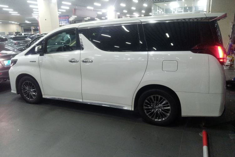 Used Toyota Alphard 2023 Dual-Motor 2.5L Premium Golden Edition Left Side
