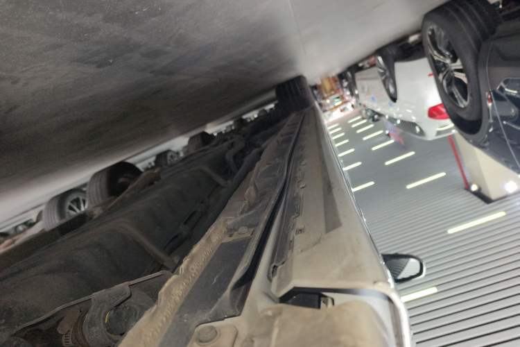 Used Toyota Alphard 2023 Dual-Motor 2.5L Premium Golden Edition Left Side Sill