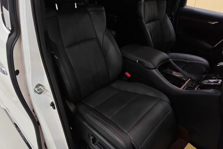 Used Toyota Alphard 2023 Dual-Motor 2.5L Premium Golden Edition Right Front Seat